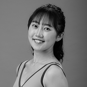 関真優